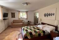 Exklusiv sanierter Vierkanthof mit idyllischem Innenhof und Naturgarten