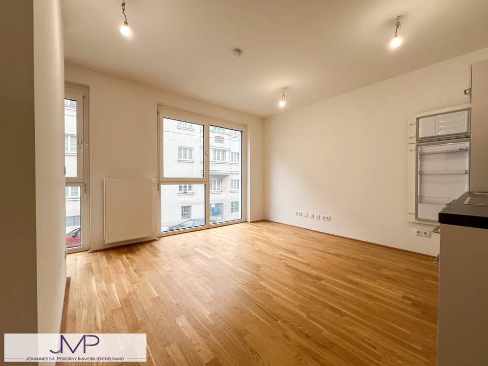 Helle Neubau-Garconniere mit Lift, Nähe Schmelz