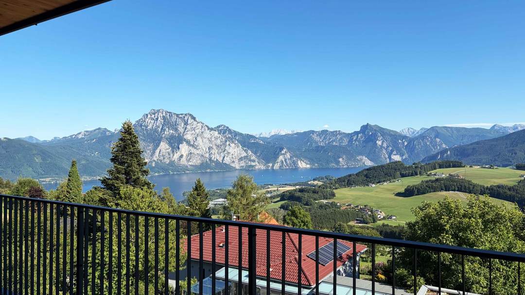 Erstbezug! Absoluter See- und Gebirgspanoramablick, 4-Zimmer Wohnung mit Bungalow-Feeling über der Nebelgrenze!