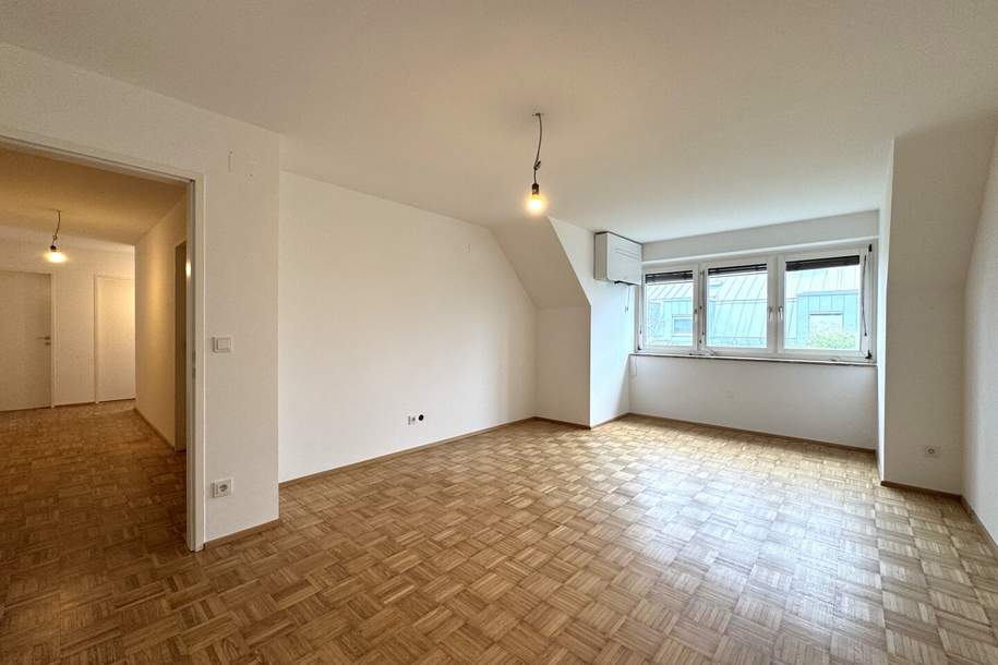 Großzügige und helle 2 Zimmer Wohnung im Dachgeschoss | ca. 63 m² | Klimaanlage | zzgl. PKW-Stellplatz | Friedrich Schiller-Straße, Wohnung-miete, 799,00,€, 2340 Mödling