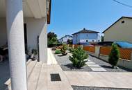 Wohnjuwel mit 2 Wohnungen (ca. 290 m² Wfl.), 2 Terrassen, Gartenareal mit Pool & Poolhaus - Neuzeug