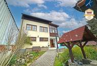 Gemütliches Ein- oder Zweifamilienhaus mit weitläufigem Garten