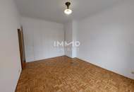 ** FÜR EIGENNUTZER &amp; ANLEGER ** Ideale Kleinwohnung in der Nähe des Musiktheaters!