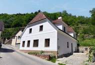 Wachauromantik: Landhaus mit terrassenförmigem Grundstück – Donaublick vom oberen Grundstücksbereich