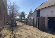 Großes Grundstück / 2.770m² mit einem Abrisshaus und einem Bauernhaus