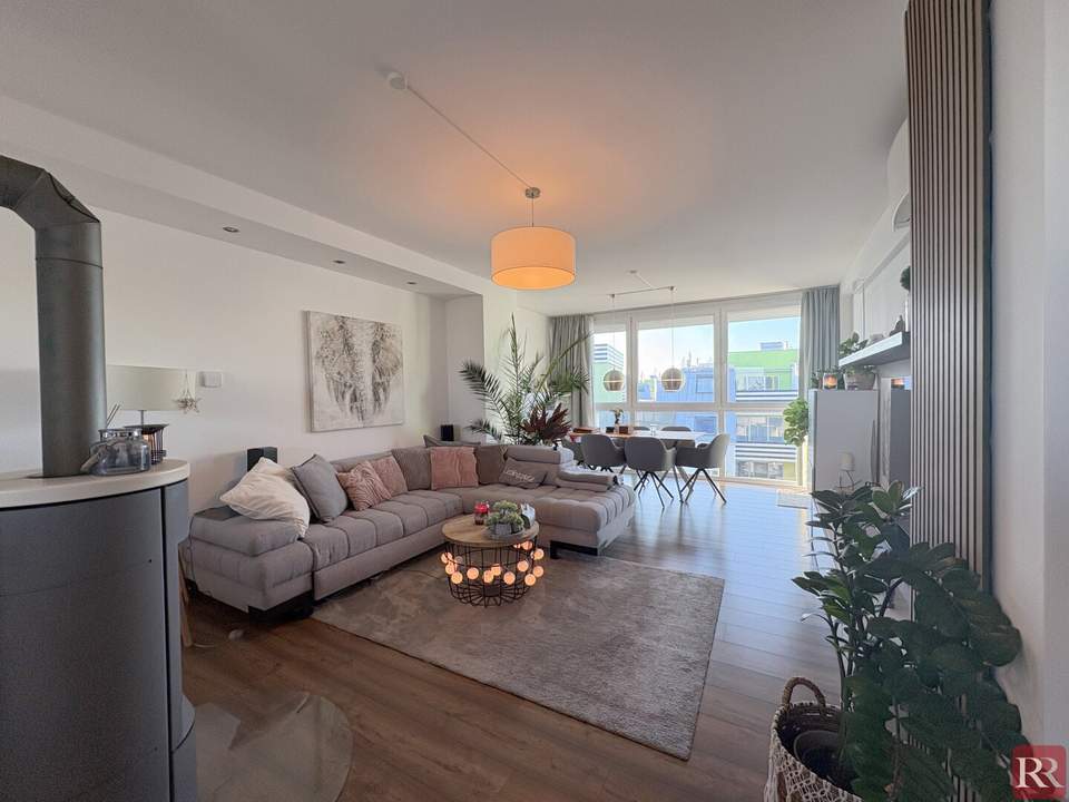 Familientraum mit 4 Zimmern, Dachterrasse mit Outdoorküche, exklusiver Badeseezugang, 2 Garagenplätze