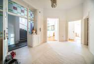 Elegante Villa mit 3 großzügigen Wohneinheiten in Toplage
