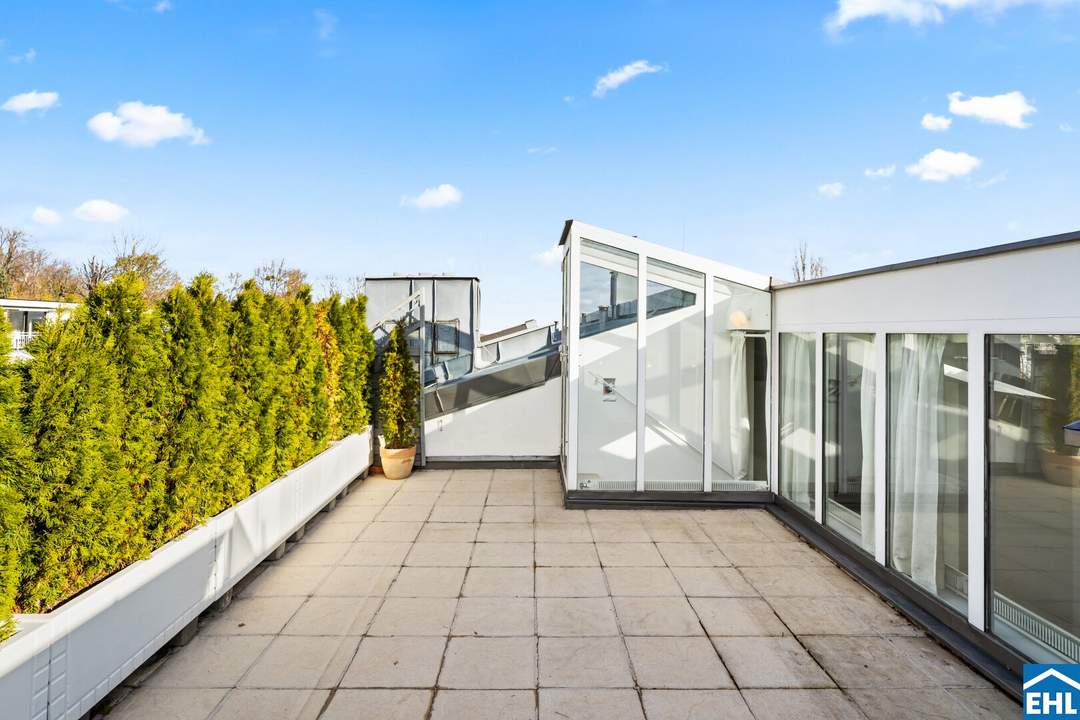 Großzügige Dachgeschoßwohnung mit Terrasse in Top-Lage!