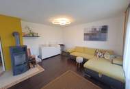 Bungalow - charmant - gepflegt - "cosy" - tolle Raumaufteilung und schöner Ausblick !