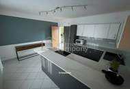 Wohnkomfort! Modernisiertes Einfamilienhaus auf Doppelgrundstück in Lassee, Garten, Carport &amp; Salzwasserpool!