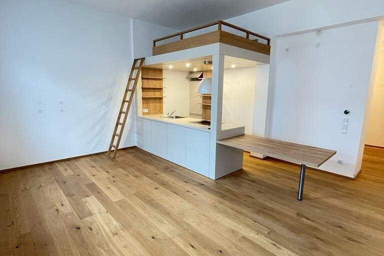 Nähe Naschmarkt: 1-Zimmerwohnung im DG-Ausbau eines stilvollen Altbaus, Wohnung-kauf, 299.000,€, 1050 Wien 5., Margareten