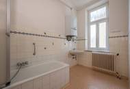 ++1140++ sanierungsbedürftige 3,5 Zimmer Wohnung in Stilvilla! idyllischer Garten!