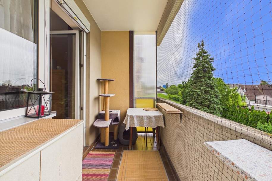 PASCHING: Attraktiv aufgeteilte 3-Zimmer-Eigentumswohnung ca. 72 m² Wohnfläche + LOGGIA in Pasching und eigenem Parkplatz, Wohnung-kauf, 198.000,€, 4061 Linz-Land