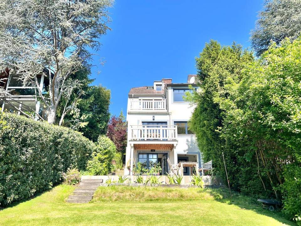 360 TOUR // GENERALSANIERTES EINFAMILIENHAUS IN DORNBACH MIT UNVERBAUBAREM WIEN- BLICK