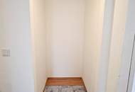 NEILREICHGASSE, sonnige 44 m2 Dachgeschoß, 2 Zimmer, Komplettküche, Duschbad, Parketten, Fernblick