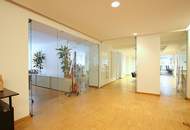 1070 Neubaugasse: modernes, vielseitiges Büro in Bestlage. PKW-Stellplatz direkt vor dem Haus möglich.
