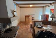 Vermietete Wohnung und Büroräumlichkeiten inkl. Garagen + Swimmingpool