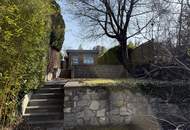 UFERPARZELLE mit privatem Badesteg und renovierungsbedürftigen Badehäuschen beim Yachtclub - auf Pachtgrund