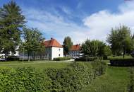 Sanierte Familienwohnung vereint höchsten Wohnkomfort mit einer entspannten Grünlage und herrlichem Ausblick! Freuen Sie sich auf ein durchdachtes, flexibles Raumkonzept – perfekt für modernes Wohnen. Jetzt dank KI-Visualisierung realitätsnah erleben!