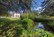 Charmanter Vierkanthof mit großzügiger Wohnfläche, Pool im Atrium und Nebengebäude in idyllischer Lage