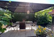 Charmantes Zweifamilienhaus mit idyllischem Naturpool