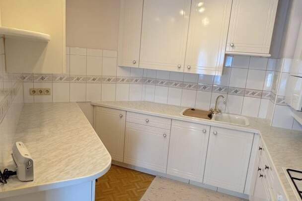 Gepflegte 2-Zimmer-Wohnung mit Loggia in ruhiger Innenhoflage + 1140 Wien nur wenige Schritte von der U3-Station Hütteldorfer Straße entfernt, Wohnung-kauf, 275.000,€, 1140 Wien 14., Penzing
