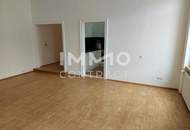 Wohnung mit Flair - Altbau, saniert mit Balkon im Stadtzentrum von Amstetten - alles Fußnähe