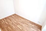 Kleinformat mit Wow-Effekt - Blick ins Grüne, U-Bahn ums Eck! Entzückende Kleinwohnung im ruhigen Hoftrakt! 2 toll aufgeteilte Zimmer + Angenehme Ruhelage in 1030 Wien + Schönes Altbauhaus!