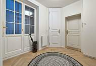 Biedermeierwohnung mit Balkon! Stylisch möbliertes 2-Zimmer-Apartment in Fußgängerzone!
