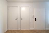 Moderne Altbauwohnung mit herrlicher Terrasse & Loggia – in Toplage direkt beim Naschmarkt