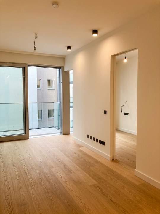 Elegantes Studioapartment mit Balkon und Garagenstapelparkplatz (optional) im historischen Börseviertel
