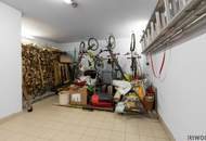 RESIDIEREN BEIM ROTEN BERG II GARAGE II SAUNA II NEUE PV-ANLAGE II 6 ZIMMER II 4 BÄDER II 54m² WOHNZIMMER MIT KAMIN II 2 TERRASSEN II BALKON II GARTEN II GROSSER KELLER