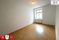 Drei Zimmer Wohnung-Hell-Klar-Altbau