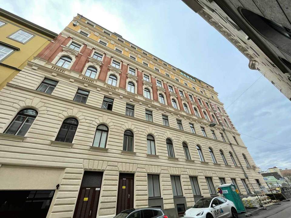 Unbefristet vermietete 5 Zimmer Wohnung mit Terrasse - Nähe Stadtpark!