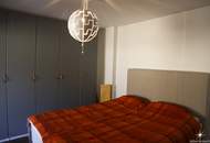 Wohntraum mit Seeblick: Renovierte 2-Zimmer-Wohnung in Seeboden. Stellplätze vor der Türe. Abstellraum und Keller.
