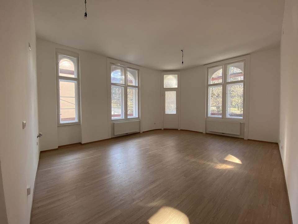 Wiener Altbau-Charme neu definiert – Erstbezug mit französischem Flair – Balkon & hohe Decken in saniertem Altbau | beim Schlosspark Schönbrunn
