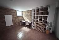 Sonniges Eckreihenhaus mit Pool, Garage und Keller!