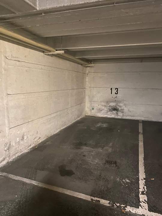 Garagenstellplatz bei der Alserbachstraße nahe Franz-Josefs-Bahnhof