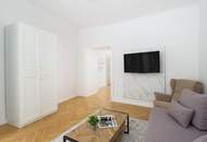 Ideal für Expats! Voll möbliertes Designer-Apartment in denkmalgeschütztem Gebäude im Herzen der Altstadt!