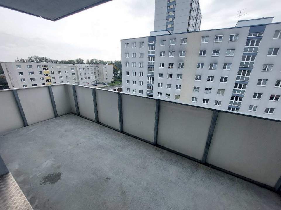 Helle Neubauwohnung mit 3 Zimmern und Freifläche - in ruhiger Seitengasse nächst Josefstraße