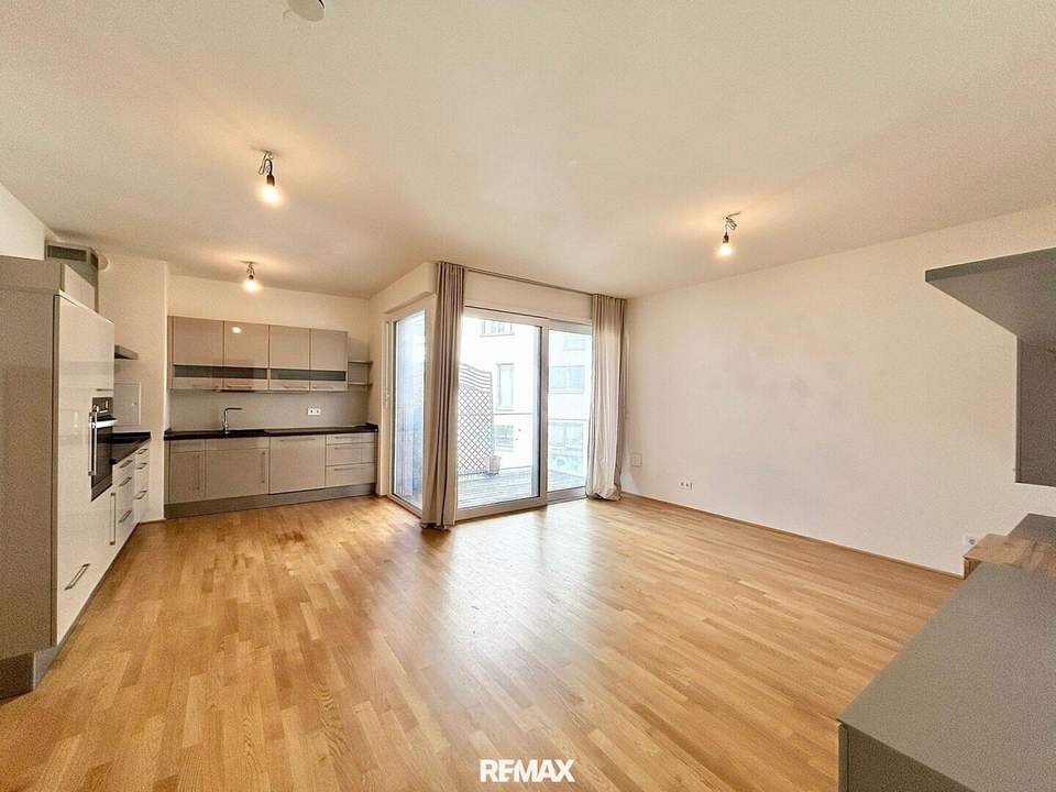 "3-Zimmer-Eigentum mit Loggia| Ruhige, aber verkehrsgünstige Lage!"