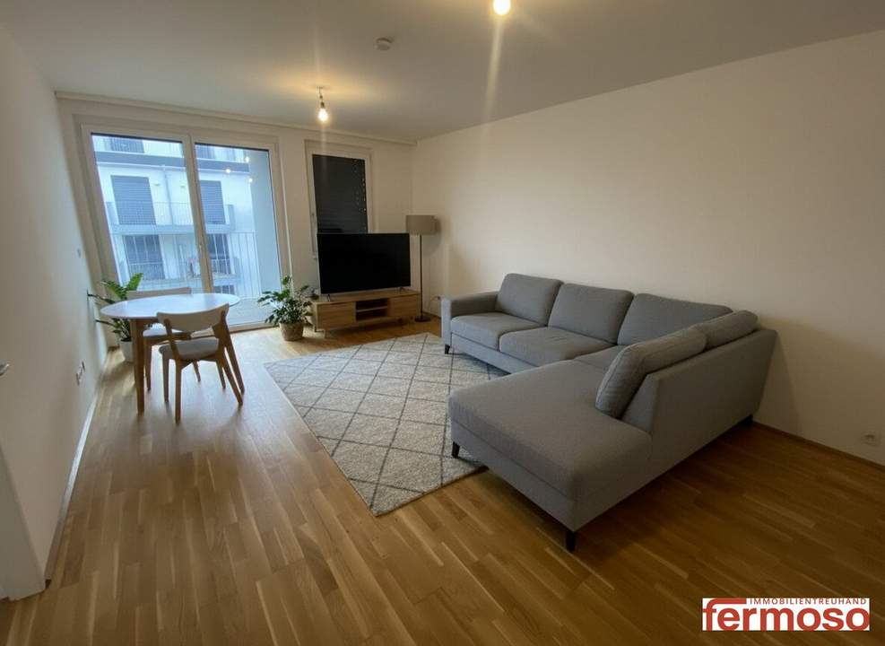 Neuwertige 2-Zimmer-Wohnung mit Balkon und Stadtblick in 1100 Wien! Miete: 999,- €