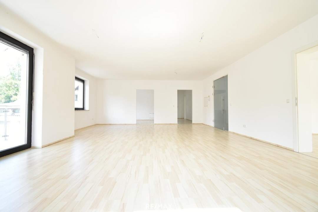 Hochwertige Büro- und Geschäftsräumlichkeiten im Zentrum von Garsten!