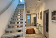 Kreative Villa mit Wintergarten und Nebengebäude