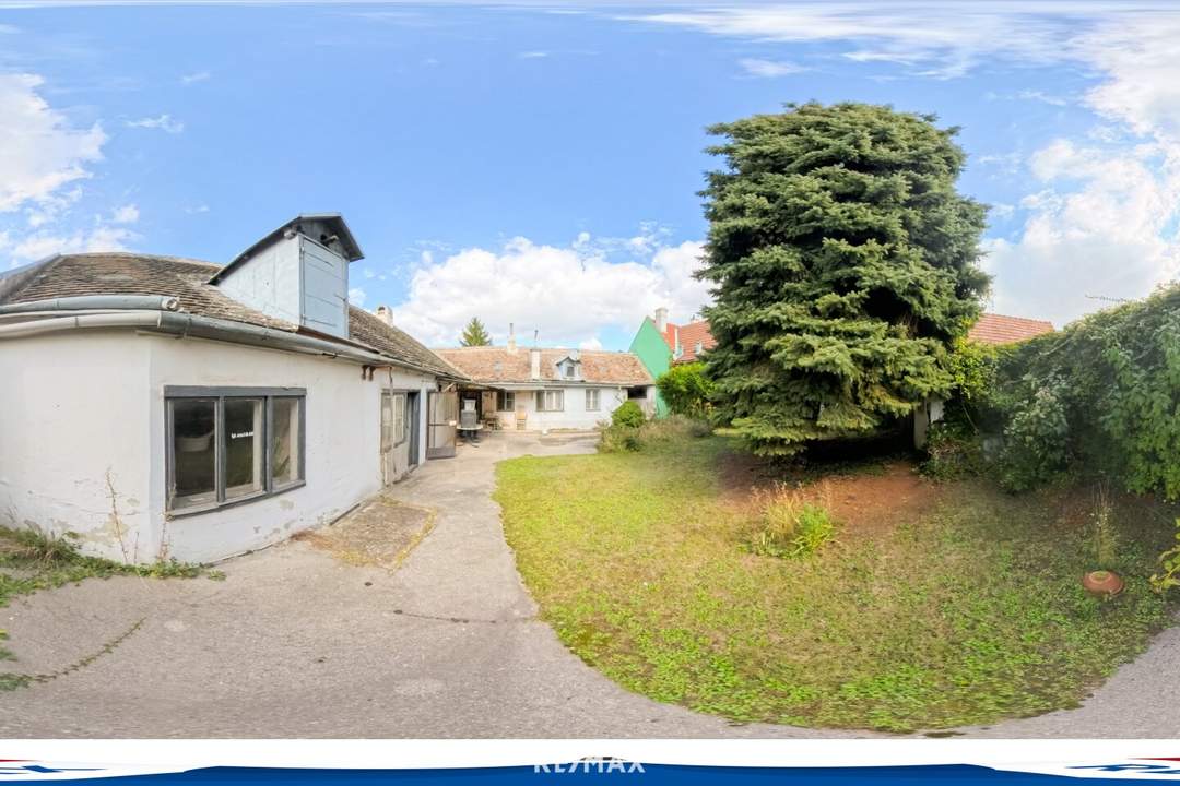 Kaiserebersdorf: Grundstück mit Altbestand und Entwicklungspotenzial