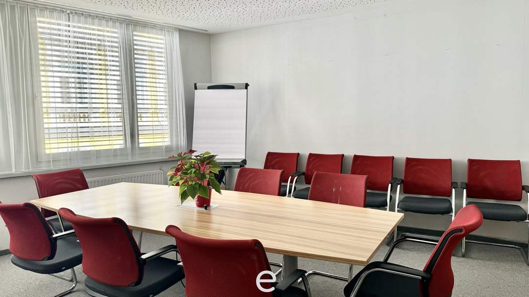 Westbahnhof Nähe: Büro mit Loggia