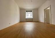 Geräumige 4,5-Zimmer-Wohnung mit Balkon - WG-tauglich - verfügbar ab September 2026