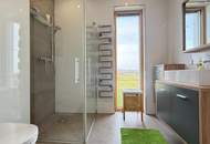 Architektenhaus in sonniger Ruhelage mit Spiral-Weinkeller, Infinity Pool und Burgblick