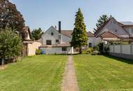 Solides Einfamilienhaus in Halbturn- Wohnen am Schlosspark