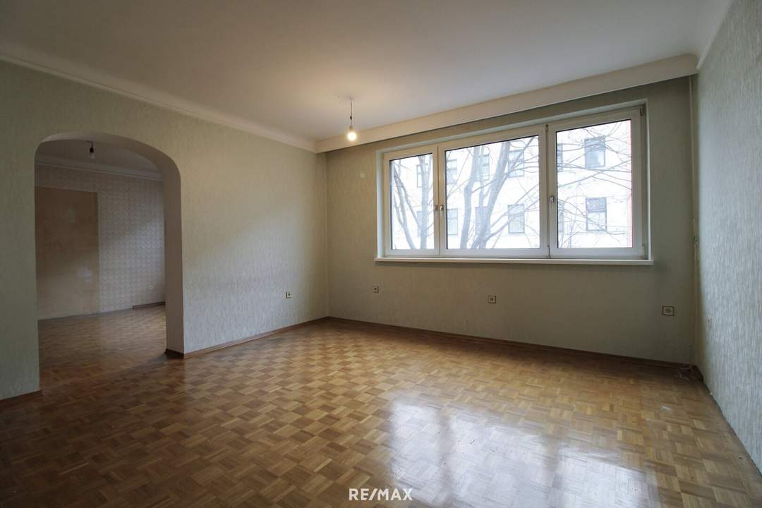 Sanierungsbedürftige 3-Zimmer-Wohnung mit Balkon in zentraler Lage von Favoriten